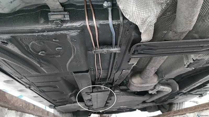 Gdzie szukać filtra paliwa w BMW E46? Praktyczny przewodnik