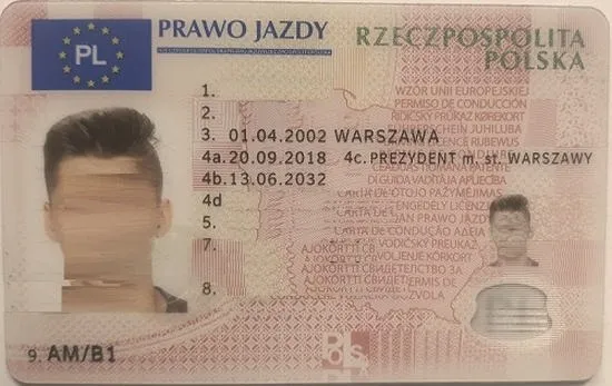 Ile godzin teorii potrzebujesz na prawo jazdy? Sprawdź, co mówią przepisy!