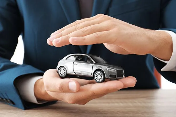Jakie dokumenty są niezbędne przy ubezpieczeniu samochodu?