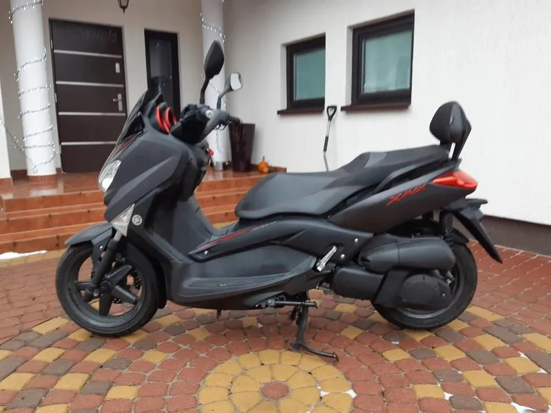 Jakie przebiegi osiąga Yamaha X-Max 250? Oto nasze spostrzeżenia