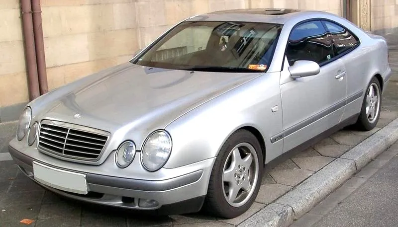 Jakie żarówki wybrać do Mercedesa CLK W208? Przewodnik dla właścicieli