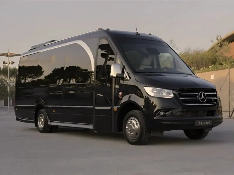 Mercedes Sprinter – jak wiele miejsc pomieści ten wyjątkowy bus?