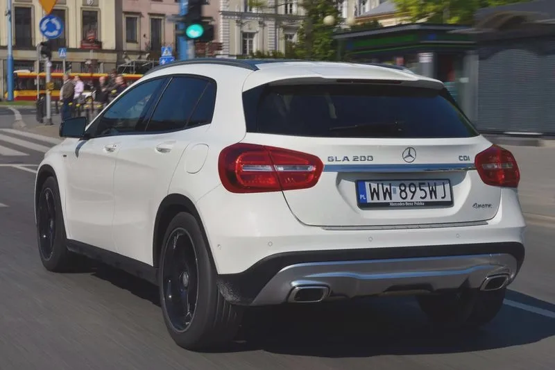 Najmniej awaryjne modele Mercedesa – odkryj, który z nich warto wybrać