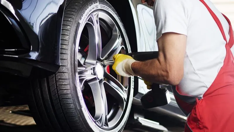 Wulkanizacja opon – co warto wiedzieć przed sezonem letnim?