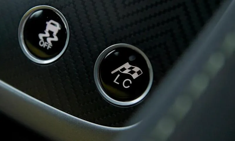 Aktywowowanie launch control