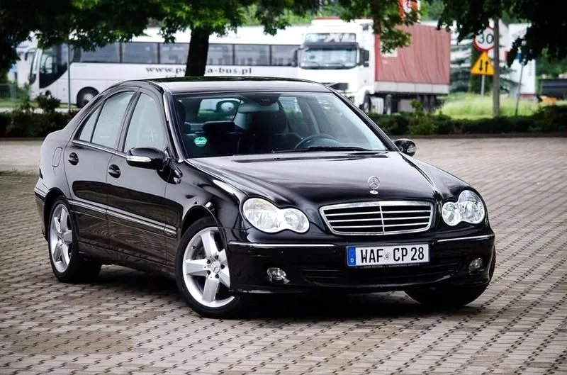 Akumulator do Mercedesa W203