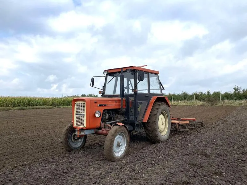 Ustawienie sprzęgła w ursusie C 360